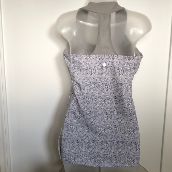 Lululemon Perfect Yoga tank - Picture 3 of 8